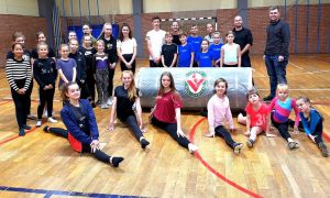 Die neue Turnmatte sorgte für strahlende Gesichter Die neue Turnmatte sorgte für strahlende Gesichter