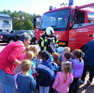 Read more about the article Unsere Ahlbecker Kids bei der Feuerwehr